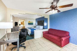 Days Inn & Suites By Wyndham Braunig Lake Elmendorf Quarto foto